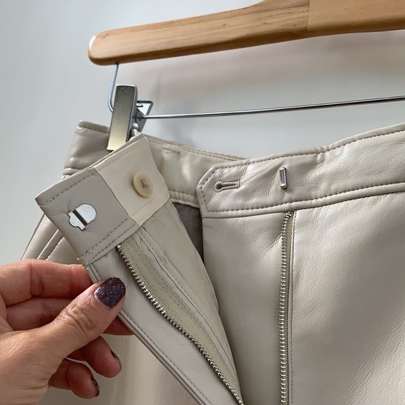 ❗️SOLD❗️ Babaton Long Wide-Leg Short Pants Size 6 - Picture 7 of 12